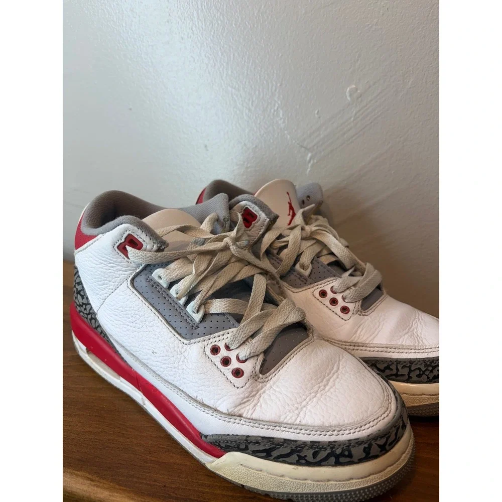 Jordan 3 Retro Fire Red 2022 White Red Elephant Print DM0967-160 Kids 6.5Y